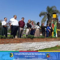 O Presidente da Câmara Municipal de Vereadores de Arroio dos Ratos Dilson Lemos os Vereadores (a) Gabriela Radi, Neida Lima e Osmar Didoliche, juntamente com o Prefeito Municipal José Carlos Garcia de Azeredo e demais autoridades municipais...