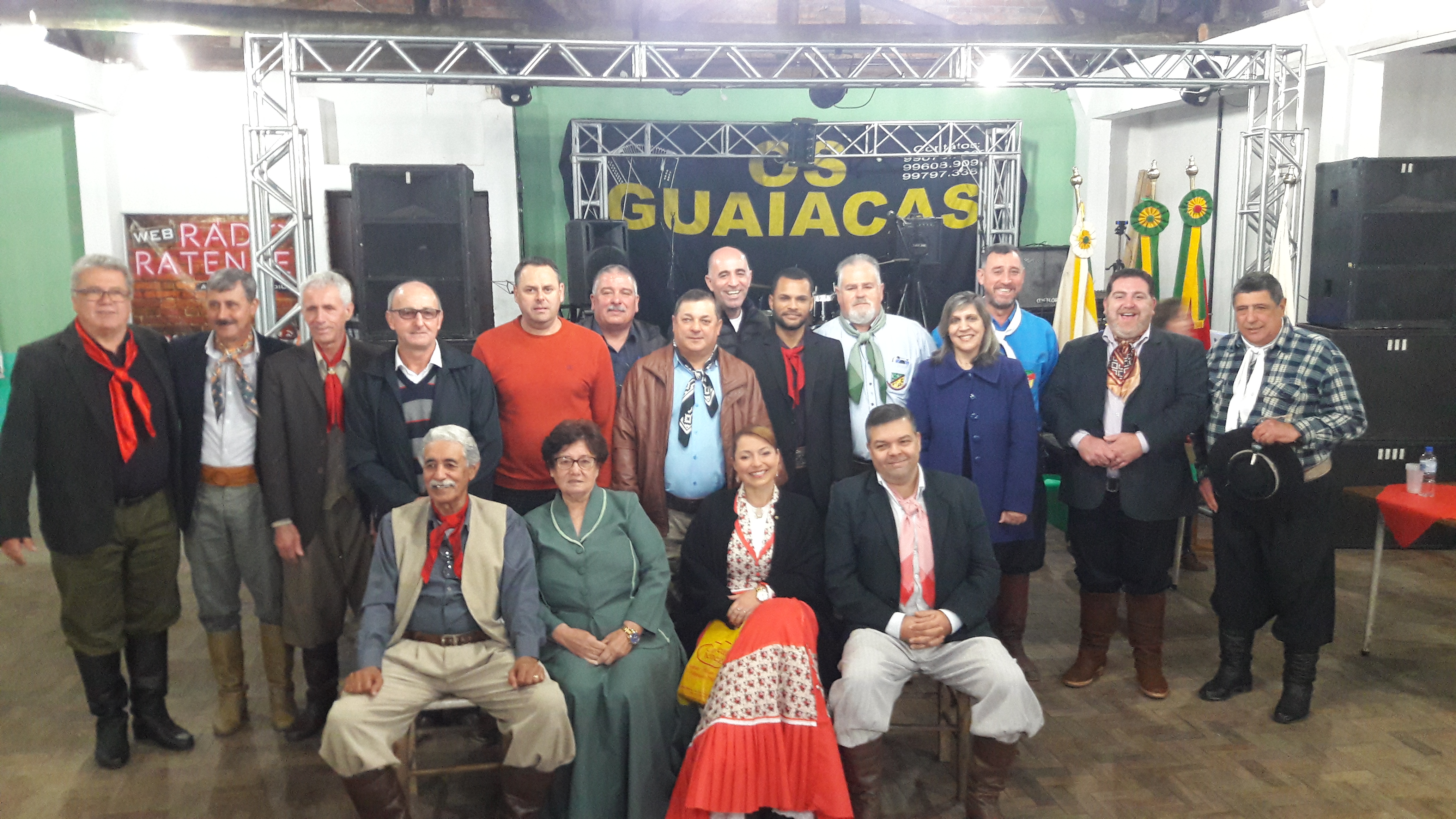 Sessão solene homenageia ícones do tradicionalismo
